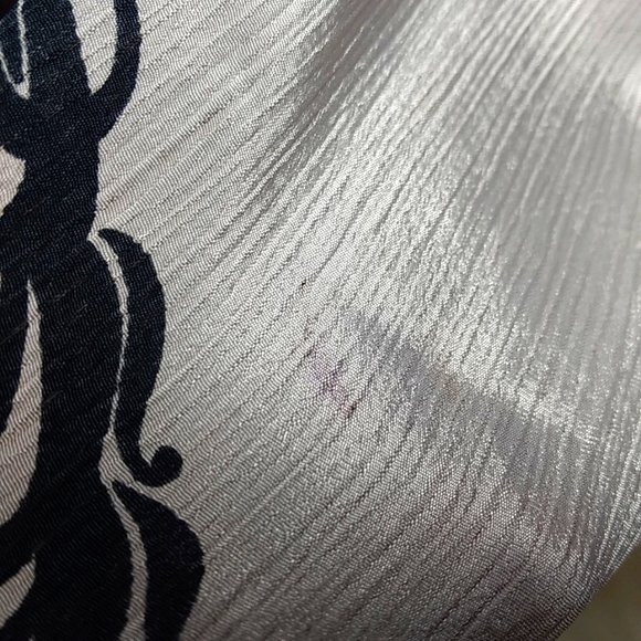 Made in India wrap around 80 percent silk skirt. - Picture 6 of 6